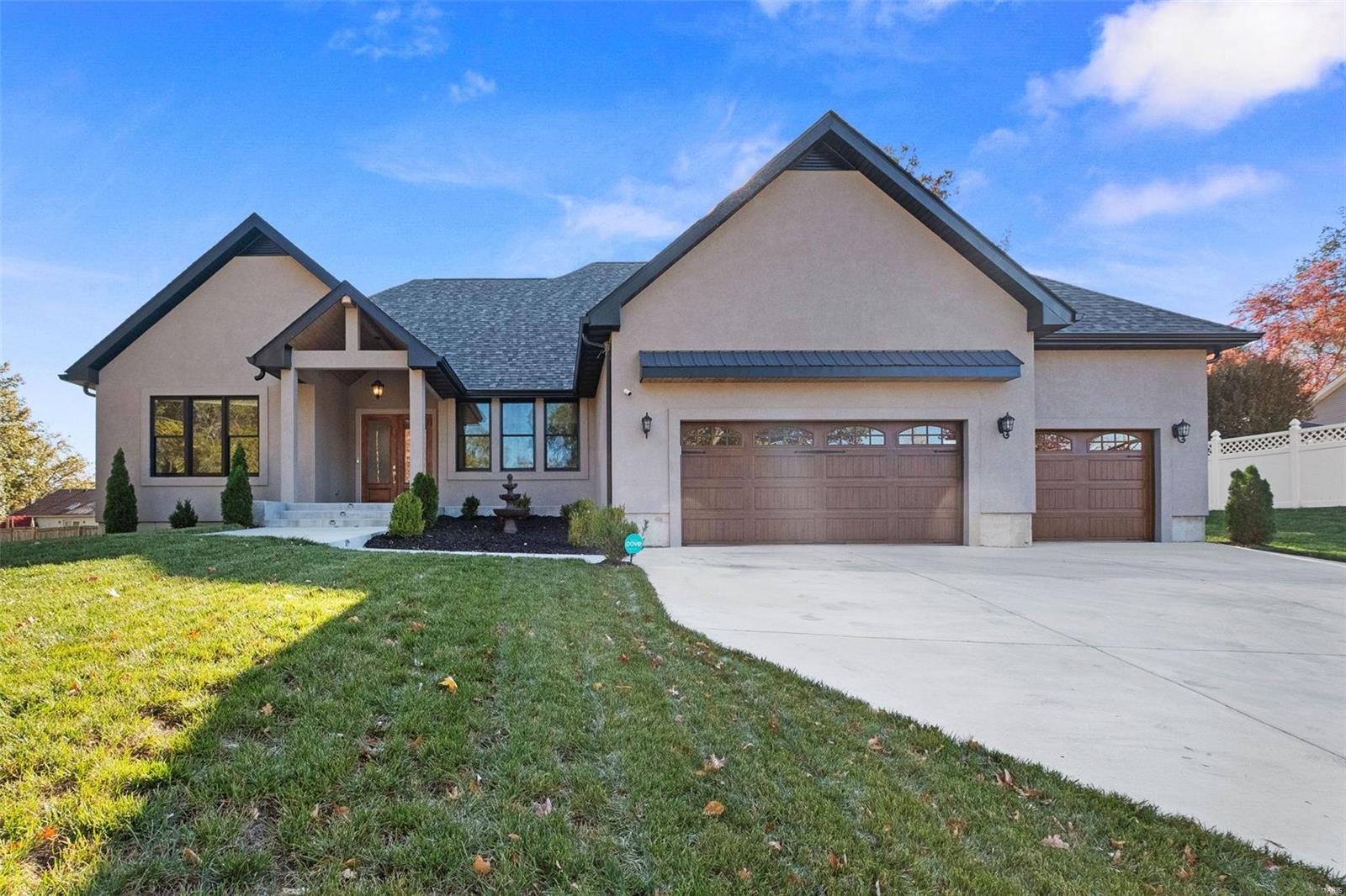 4512 Ringer Road St. Louis, MO 63129 - Photo 2 of 35