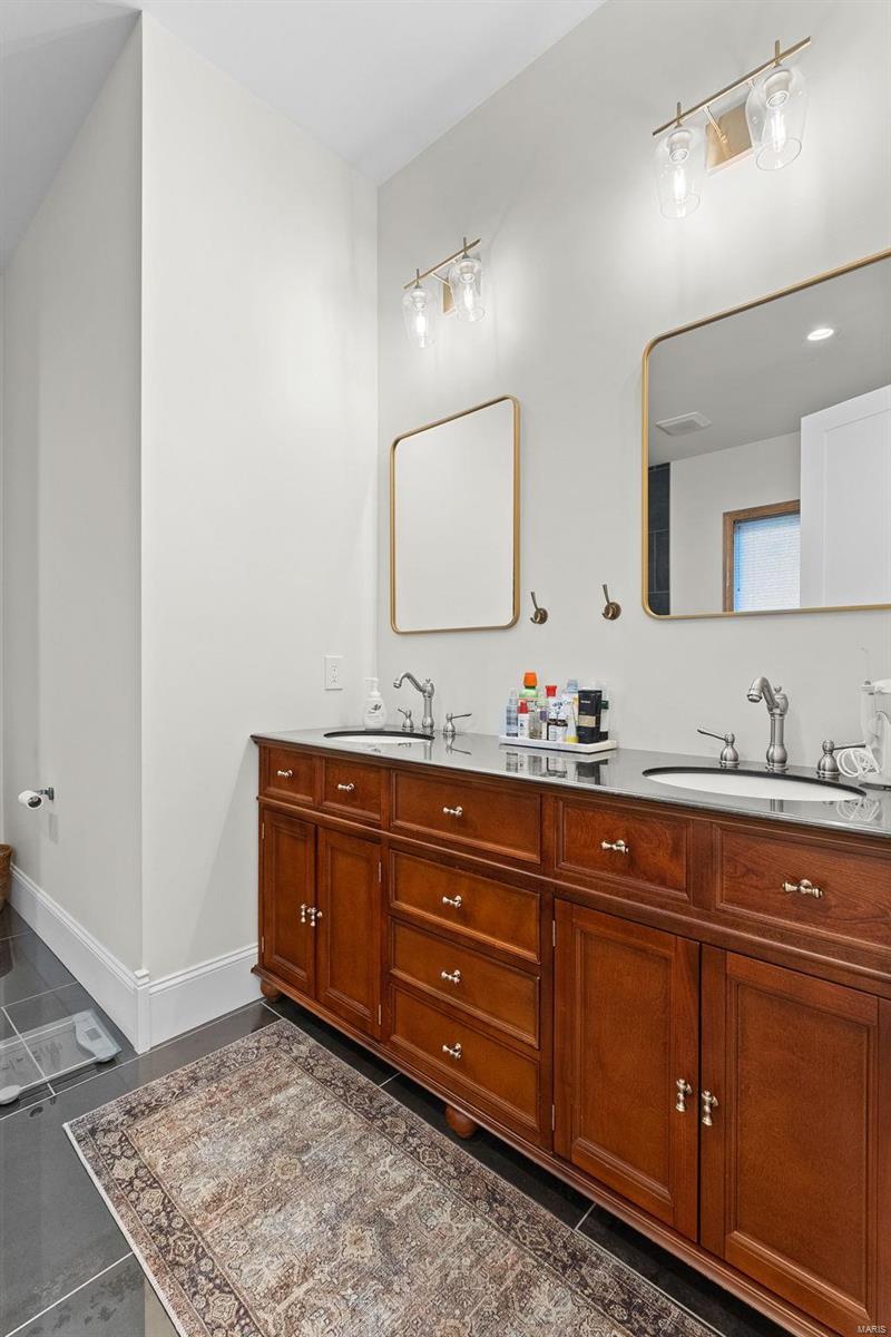 4512 Ringer Road St. Louis, MO 63129 - Photo 25 of 35