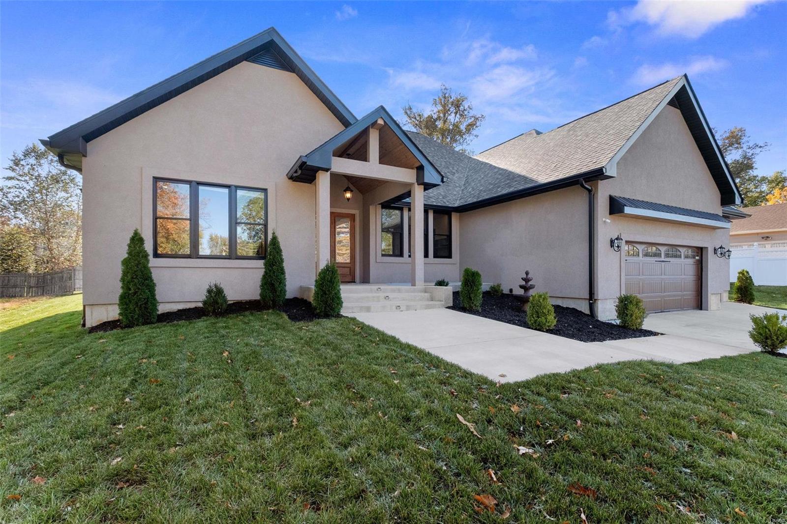 4512 Ringer Road St. Louis, MO 63129 - Photo 3 of 35