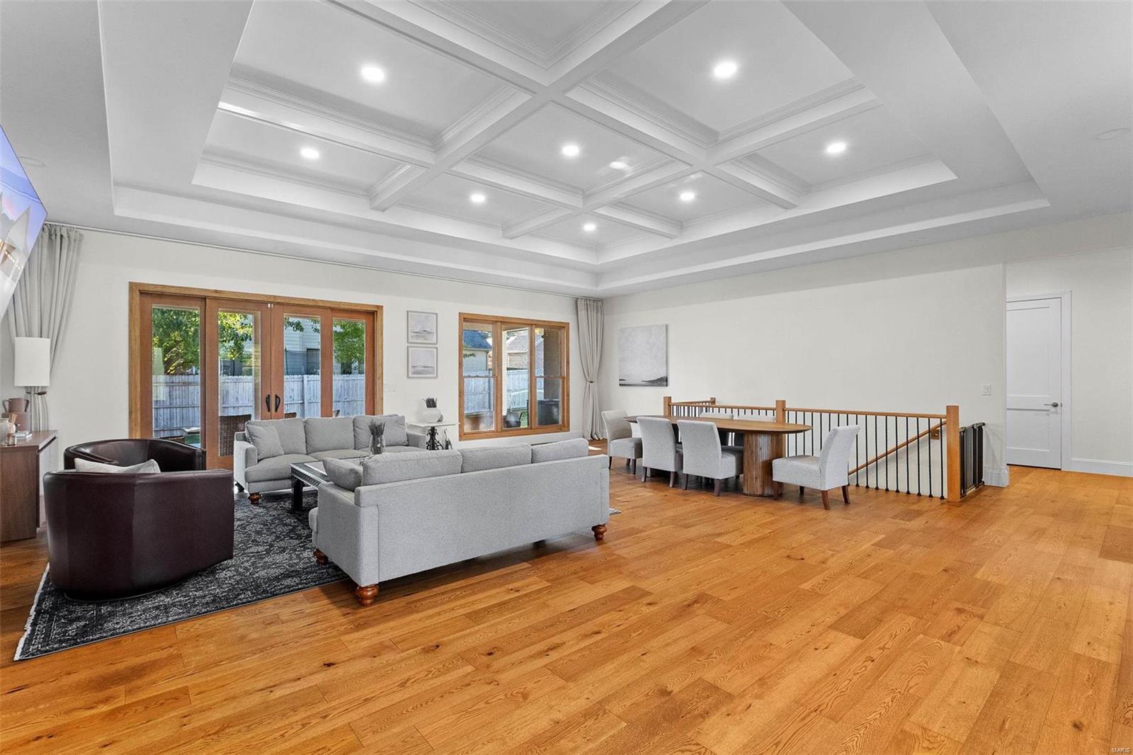 4512 Ringer Road St. Louis, MO 63129 - Photo 5 of 35