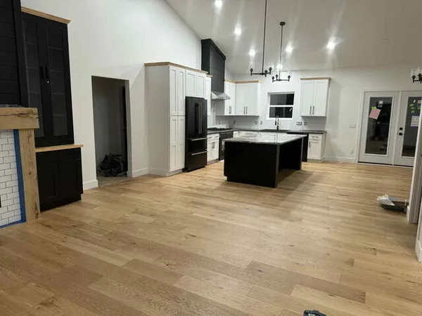 $725,000 | 14554 C.B.MacDonald Way, Vicksburg, MI 49097