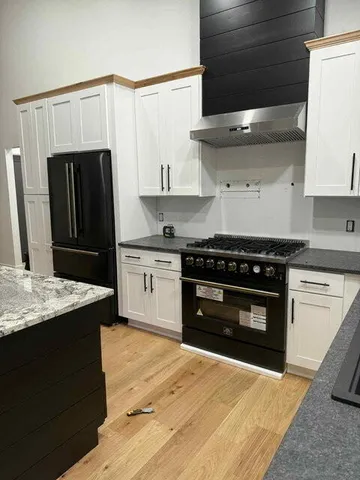 $725,000 | 14554 C.B.MacDonald Way, Vicksburg, MI 49097