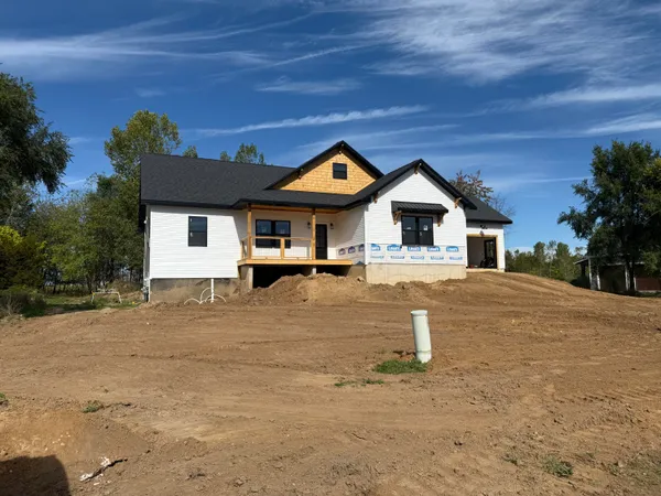 $725,000 | 14554 C.B.MacDonald Way, Vicksburg, MI 49097