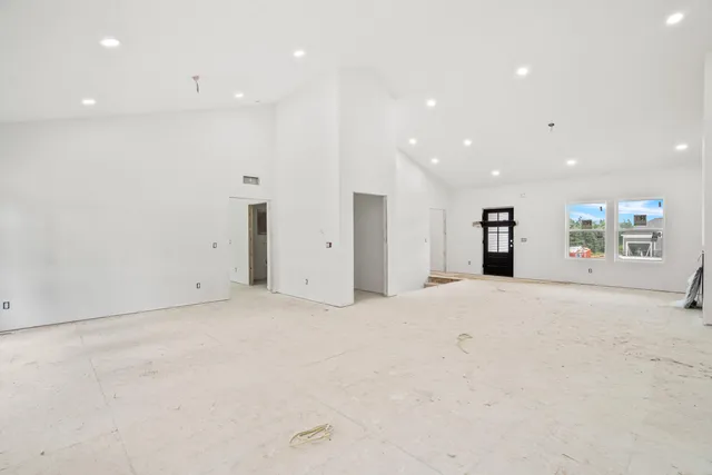 $725,000 | 14554 C.B.MacDonald Way, Vicksburg, MI 49097