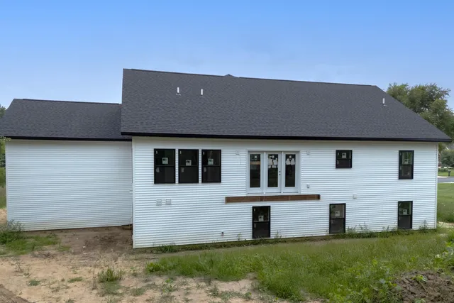 $725,000 | 14554 C.B.MacDonald Way, Vicksburg, MI 49097