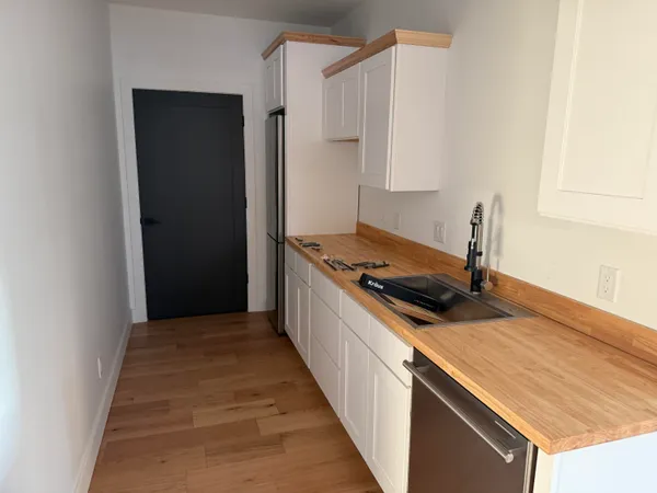 $725,000 | 14554 C.B.MacDonald Way, Vicksburg, MI 49097