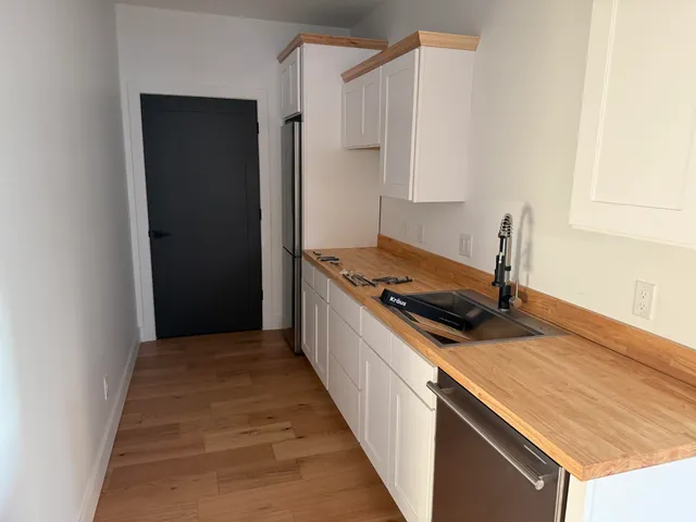 $725,000 | 14554 C.B.MacDonald Way, Vicksburg, MI 49097