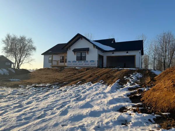 $725,000 | 14554 C.B.MacDonald Way, Vicksburg, MI 49097