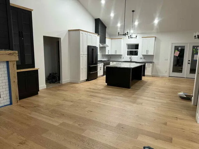 $725,000 | 14554 C.B.MacDonald Way, Vicksburg, MI 49097