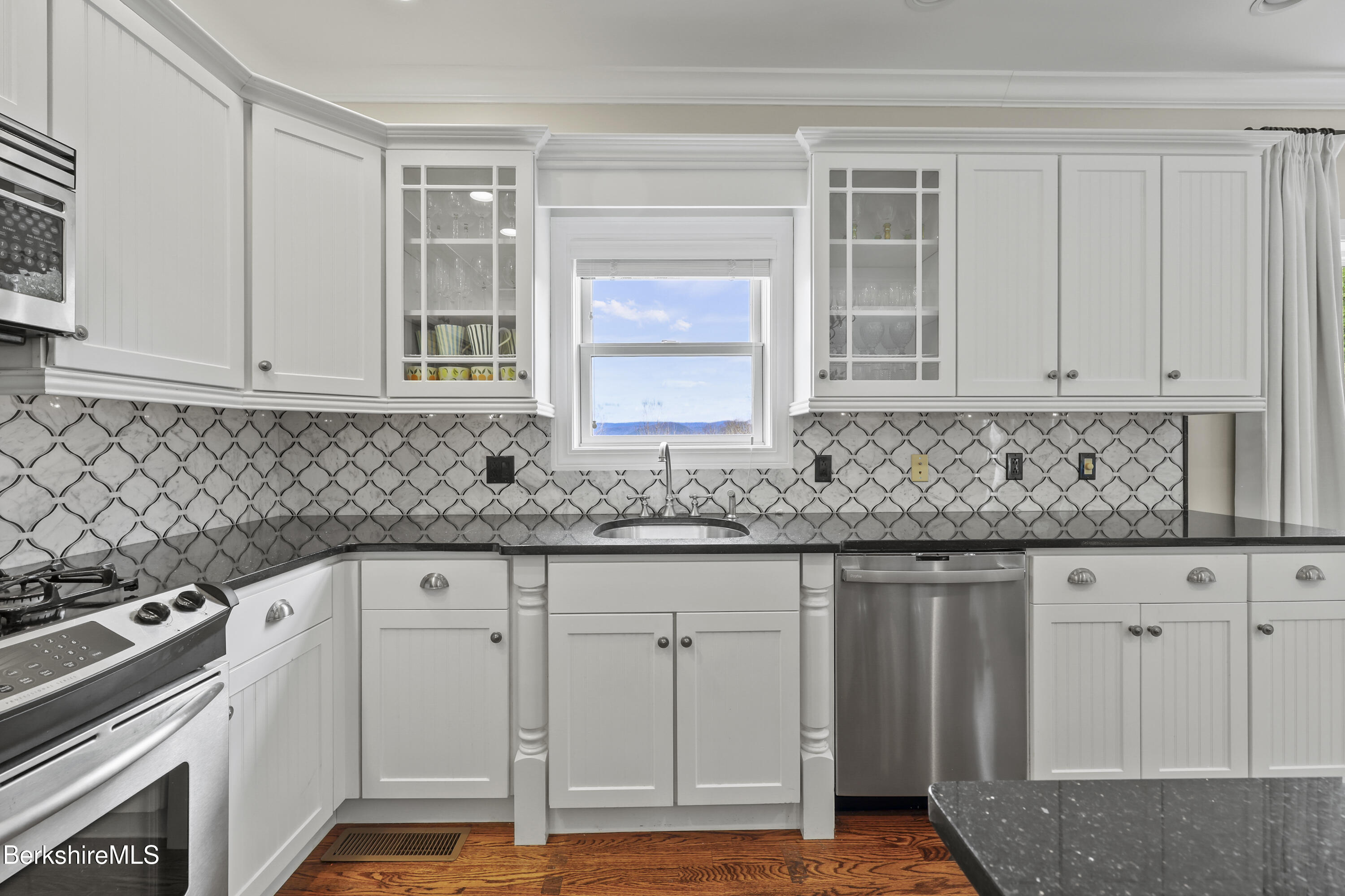 18 High Crest Road Lenox, MA 01240 - Photo 15 of 56 75 Kitchen