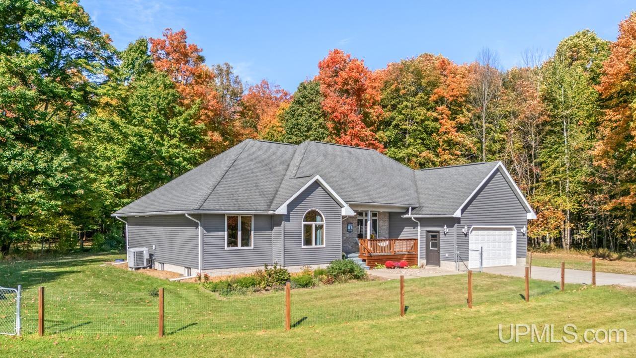8575 M.5 Road Gladstone, MI 49837 - Photo 5 of 33