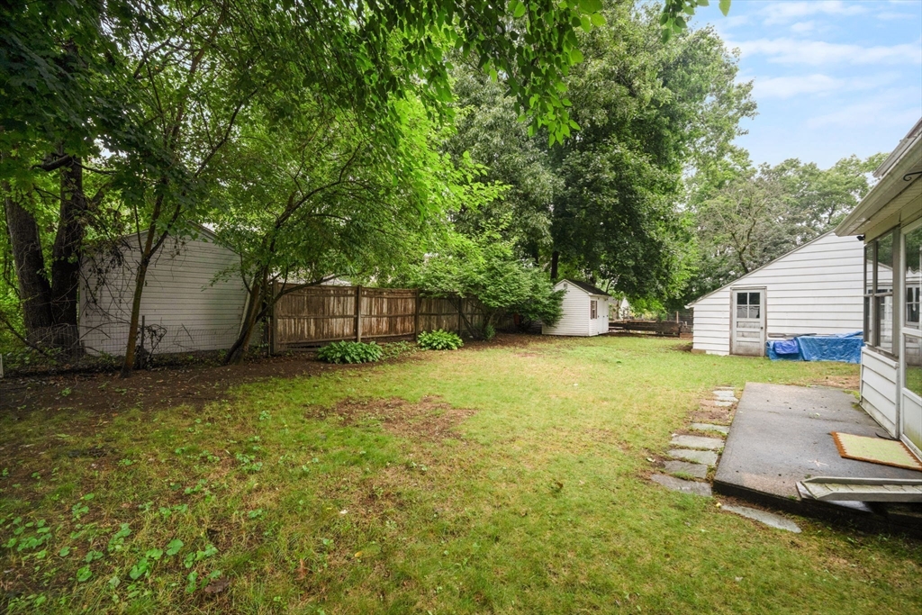 212 Emerson Street Springfield, MA 01118 - Photo 31 of 38 Gallery Image 31