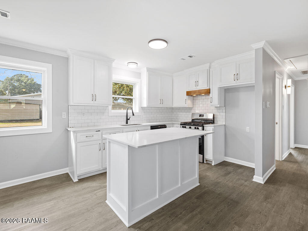 1311 Dillard Street New Iberia, LA 70560 - Photo 5 of 18 IMG_0104