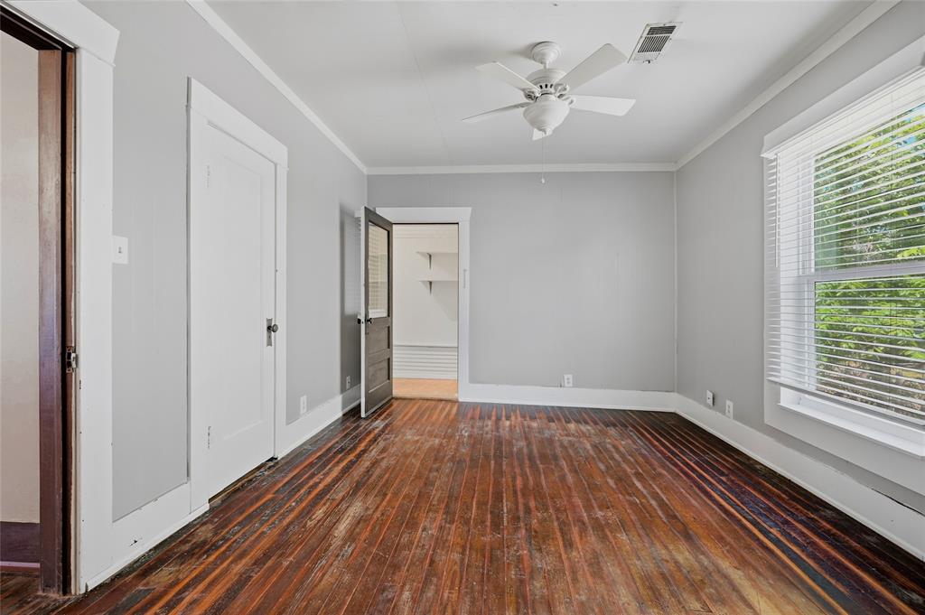 529 East Woodard Street Denison, TX 75021 - Photo 12 of 29