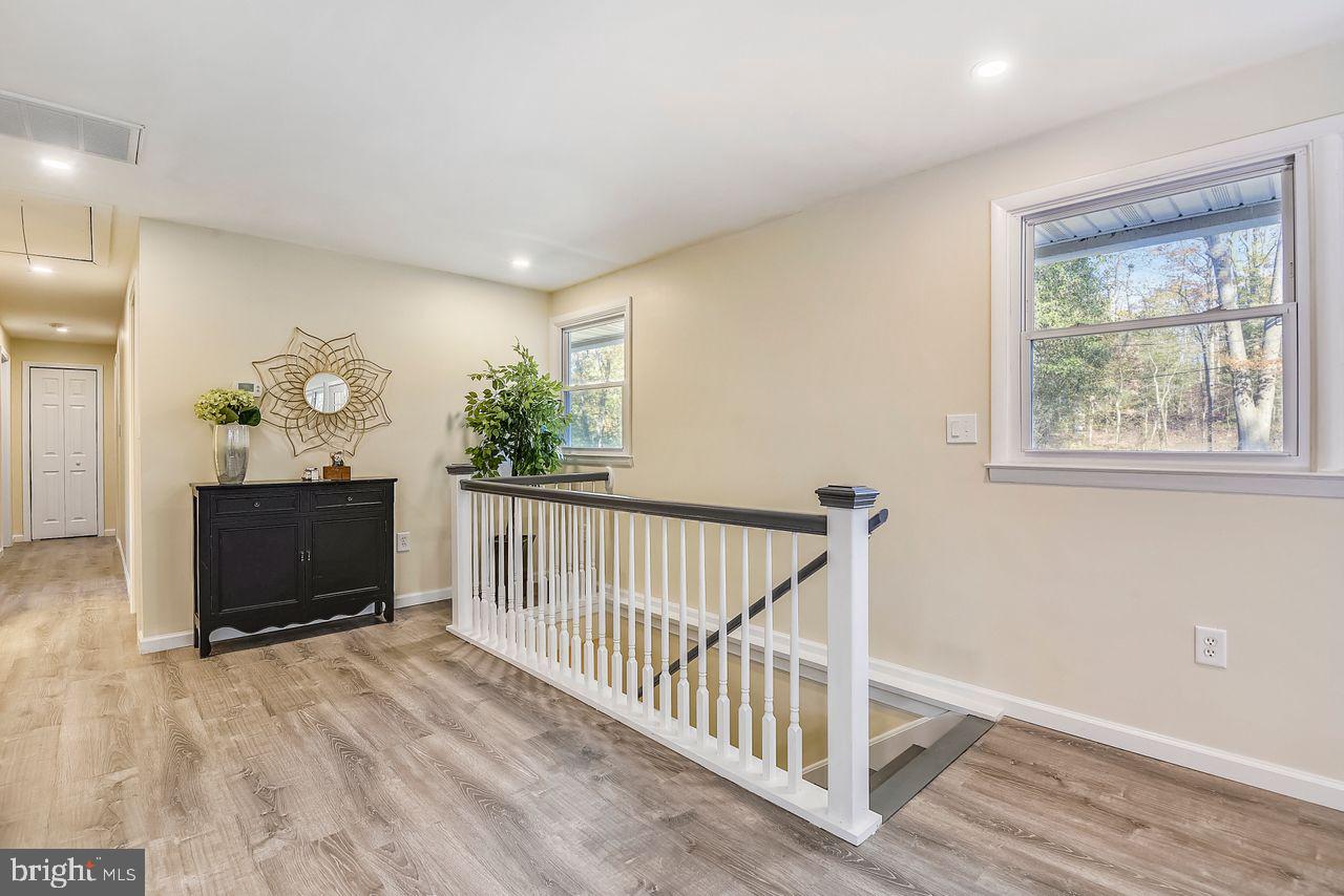 278 North Ferry Point Road Pasadena, MD 21122 - Photo 36 of 36 Open floor plan