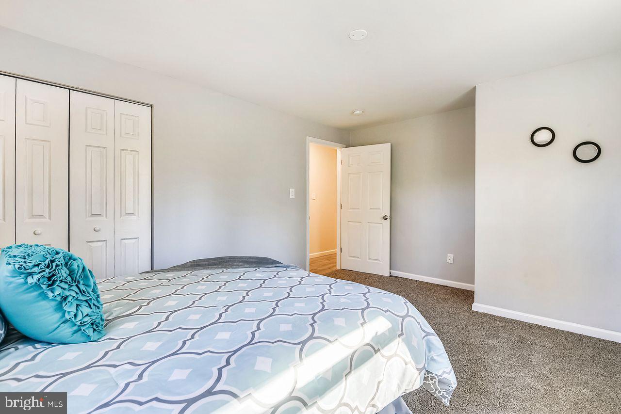 278 North Ferry Point Road Pasadena, MD 21122 - Photo 17 of 36 Master bedroom