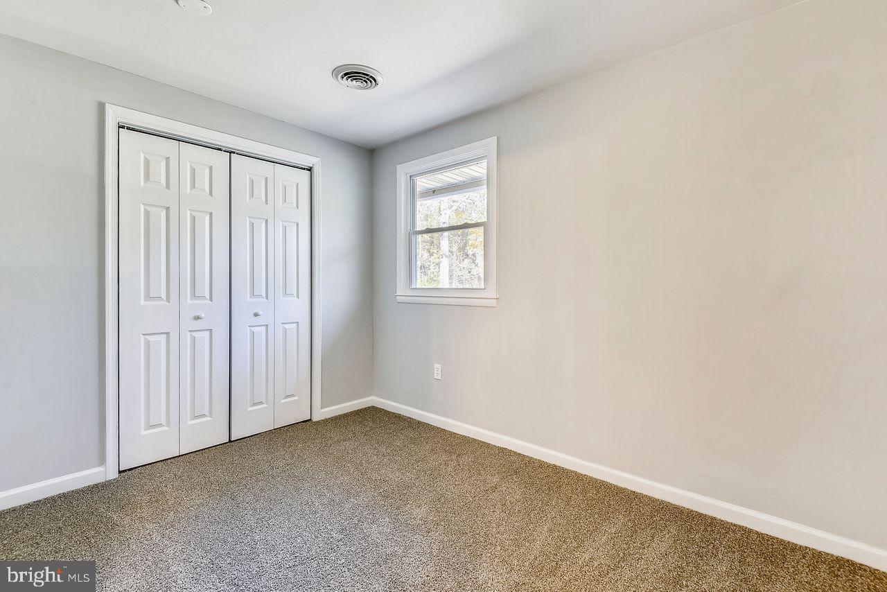 278 North Ferry Point Road Pasadena, MD 21122 - Photo 18 of 36 2nd bedroom