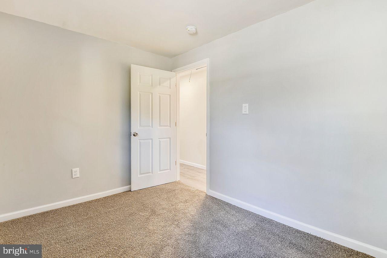 278 North Ferry Point Road Pasadena, MD 21122 - Photo 19 of 36 2nd bedroom