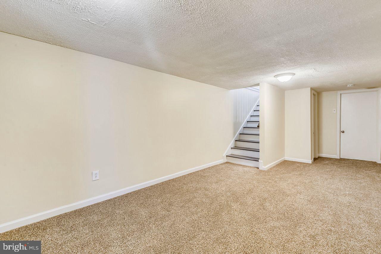 278 North Ferry Point Road Pasadena, MD 21122 - Photo 26 of 36 Lower level living space