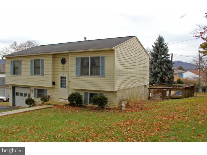 52 Blanbird Drive Sinking Spring, PA 19608 - Photo 2 of 25 Gallery Image 2
