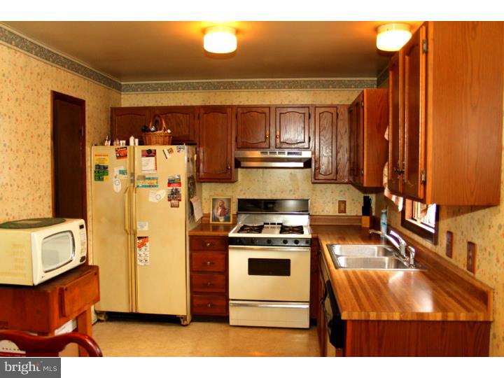52 Blanbird Drive Sinking Spring, PA 19608 - Photo 5 of 25 Gallery Image 5