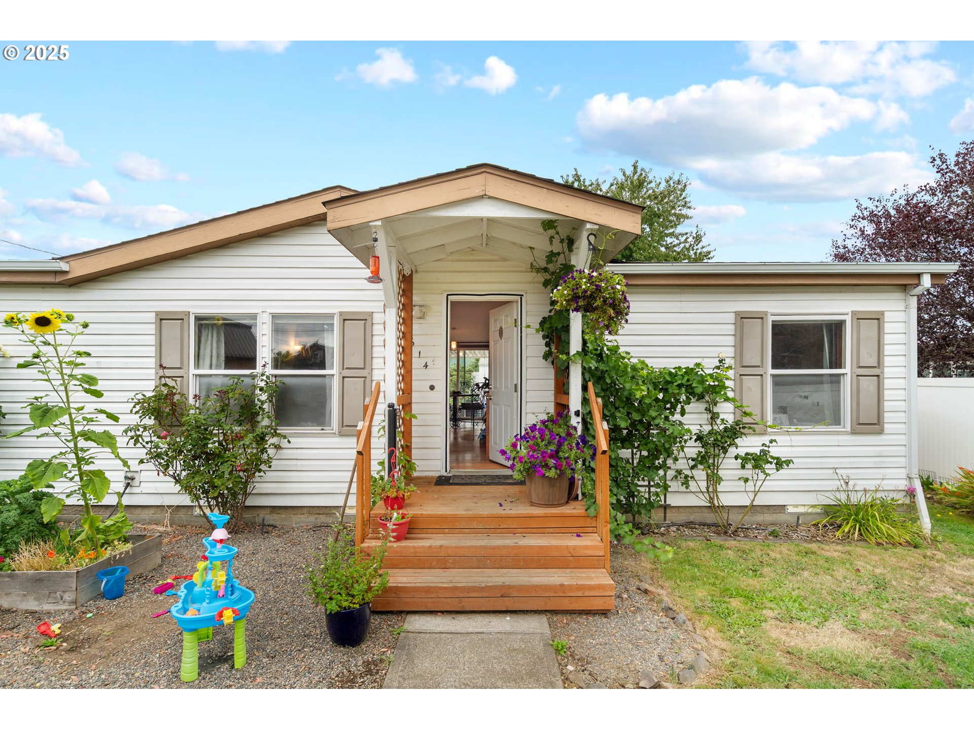 614 South 10th Street St. Helens, OR 97051 - Photo 2 of 32