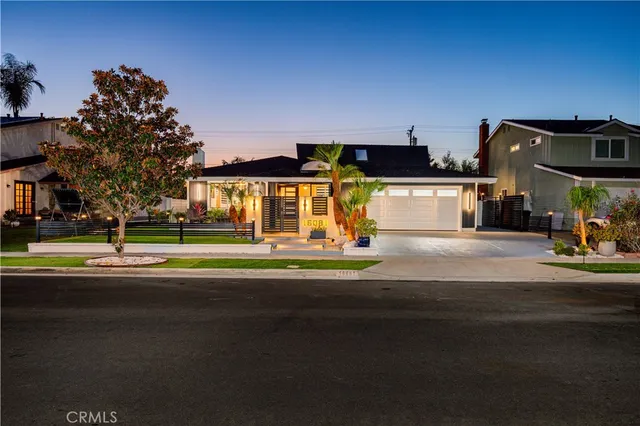 $1,699,999 | 16081 Windemeir Lane, Huntington Beach, CA 92647