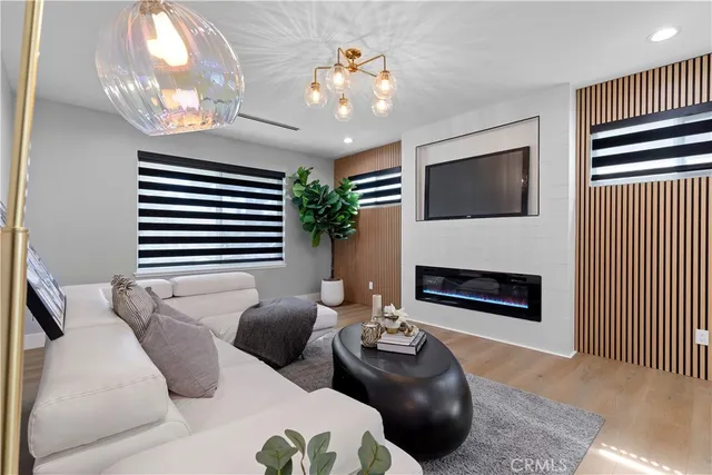 $1,699,999 | 16081 Windemeir Lane, Huntington Beach, CA 92647