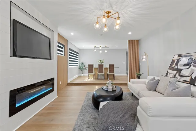 $1,699,999 | 16081 Windemeir Lane, Huntington Beach, CA 92647