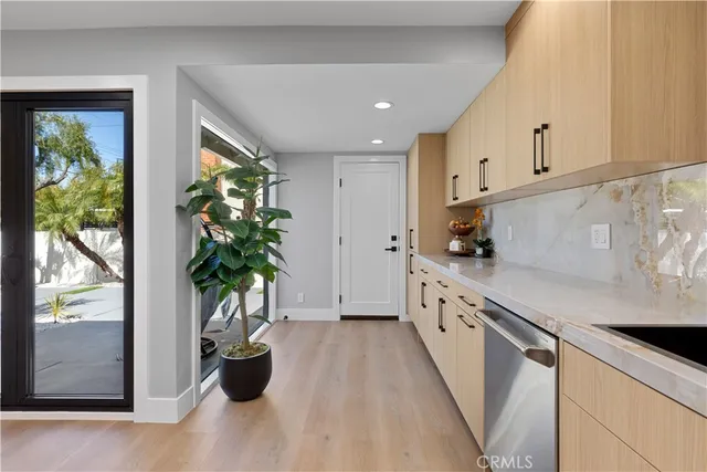 $1,699,999 | 16081 Windemeir Lane, Huntington Beach, CA 92647