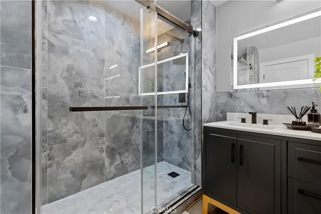 $1,699,999 | 16081 Windemeir Lane, Huntington Beach, CA 92647