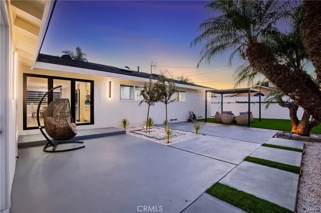 $1,699,999 | 16081 Windemeir Lane, Huntington Beach, CA 92647