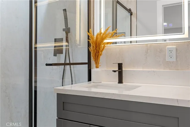 $1,699,999 | 16081 Windemeir Lane, Huntington Beach, CA 92647