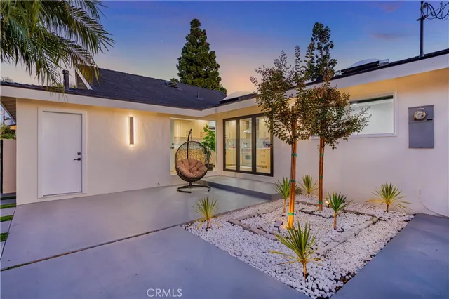 $1,699,999 | 16081 Windemeir Lane, Huntington Beach, CA 92647