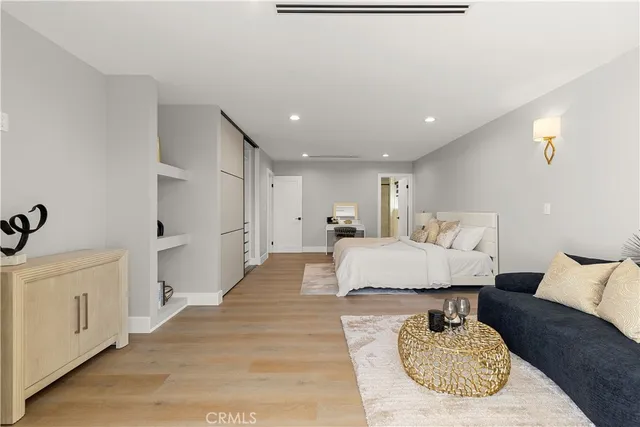 $1,699,999 | 16081 Windemeir Lane, Huntington Beach, CA 92647