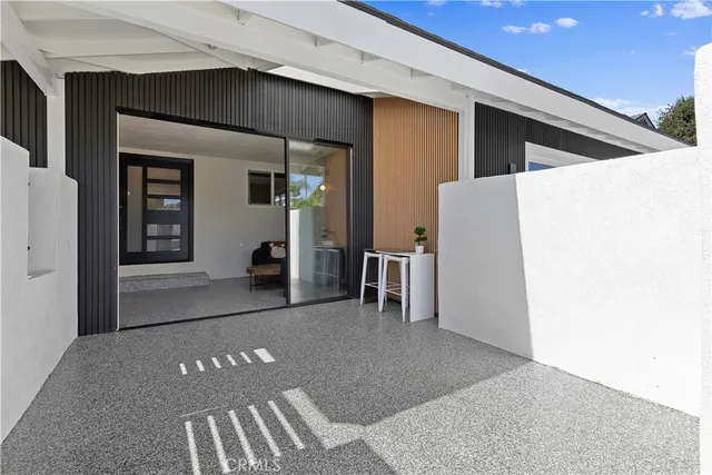 $1,699,999 | 16081 Windemeir Lane, Huntington Beach, CA 92647