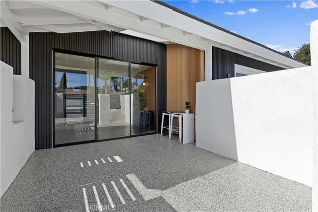 $1,699,999 | 16081 Windemeir Lane, Huntington Beach, CA 92647