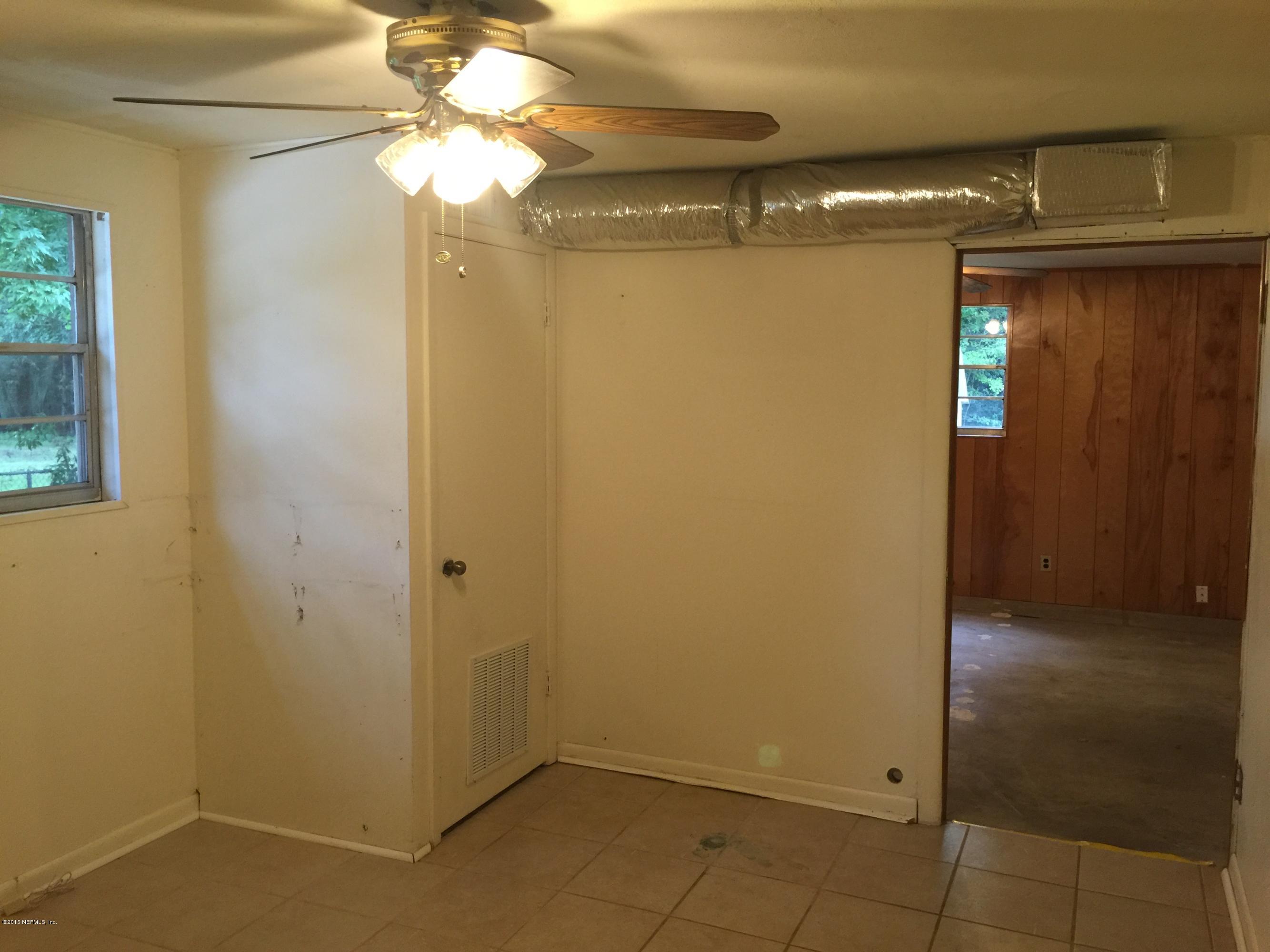 2725 Anniston Road Jacksonville, FL 32246 - Photo 4 of 16 IMG_0687