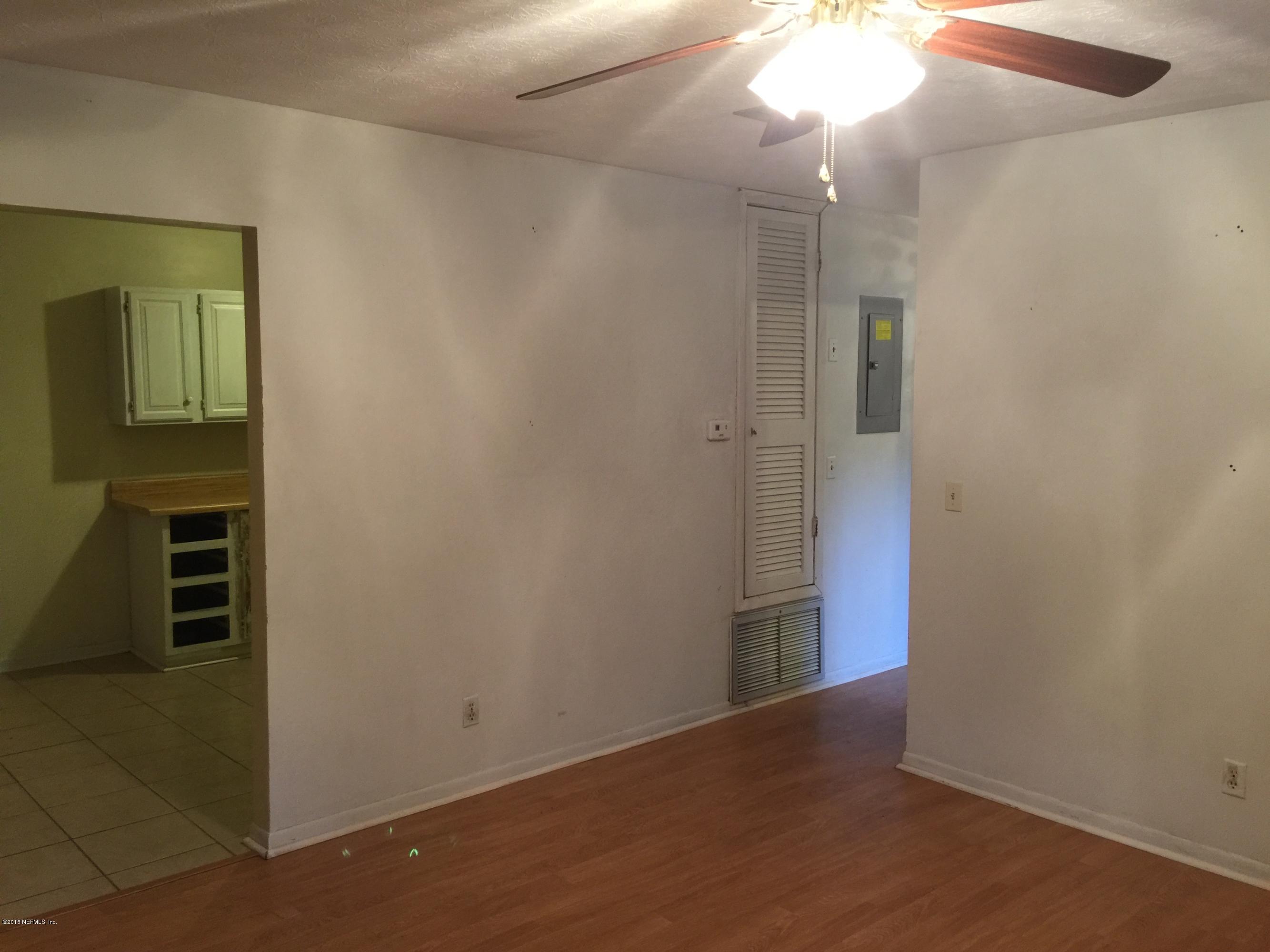 2725 Anniston Road Jacksonville, FL 32246 - Photo 7 of 16 IMG_0695