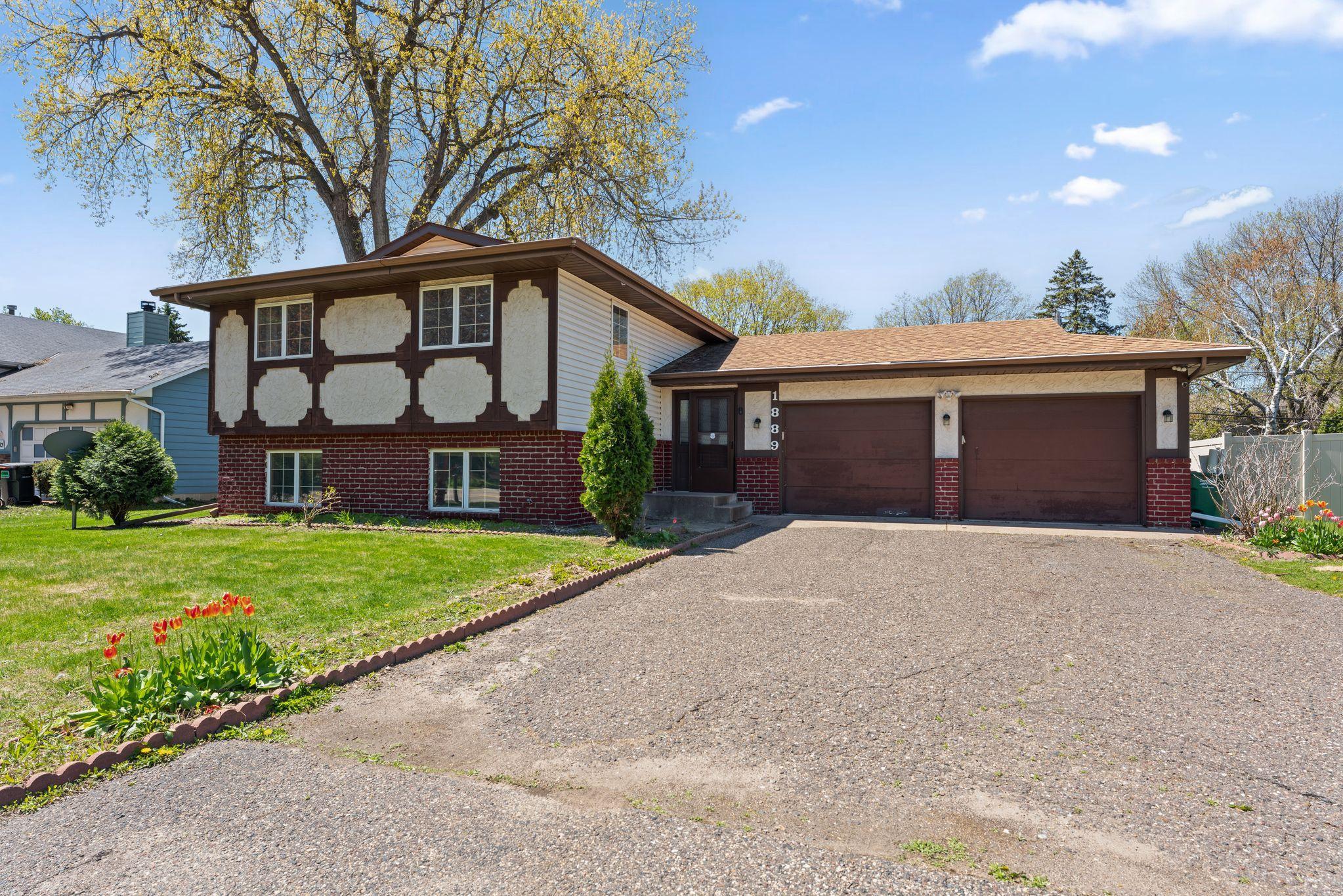1889 Hamline Avenue North Falcon Heights, MN 55113 - Photo 1 of 34