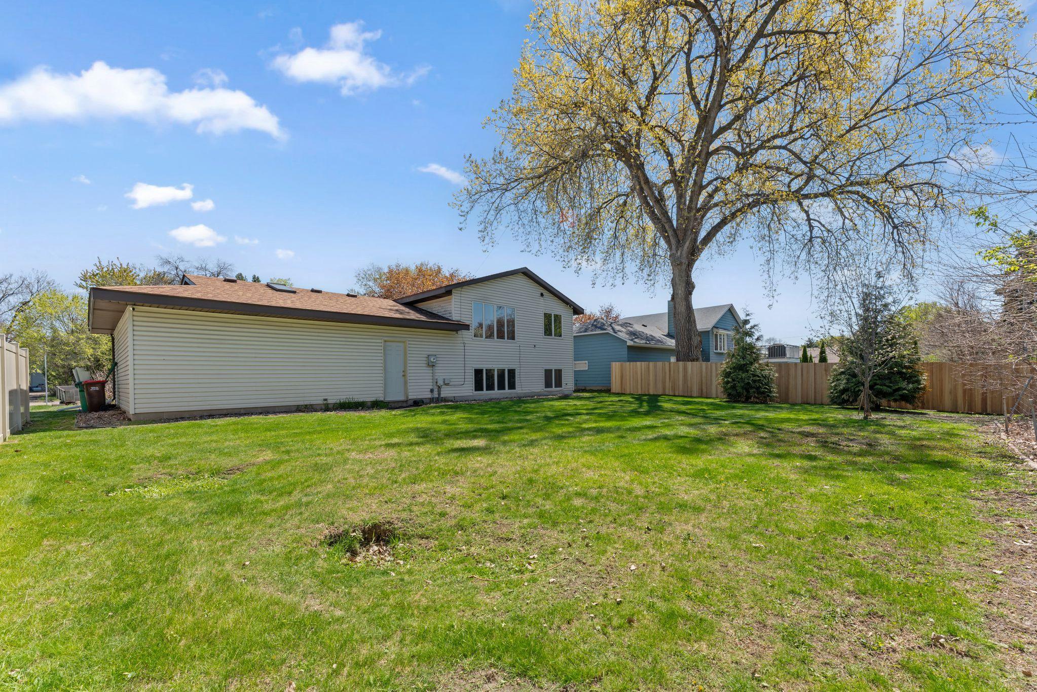 1889 Hamline Avenue North Falcon Heights, MN 55113 - Photo 6 of 34