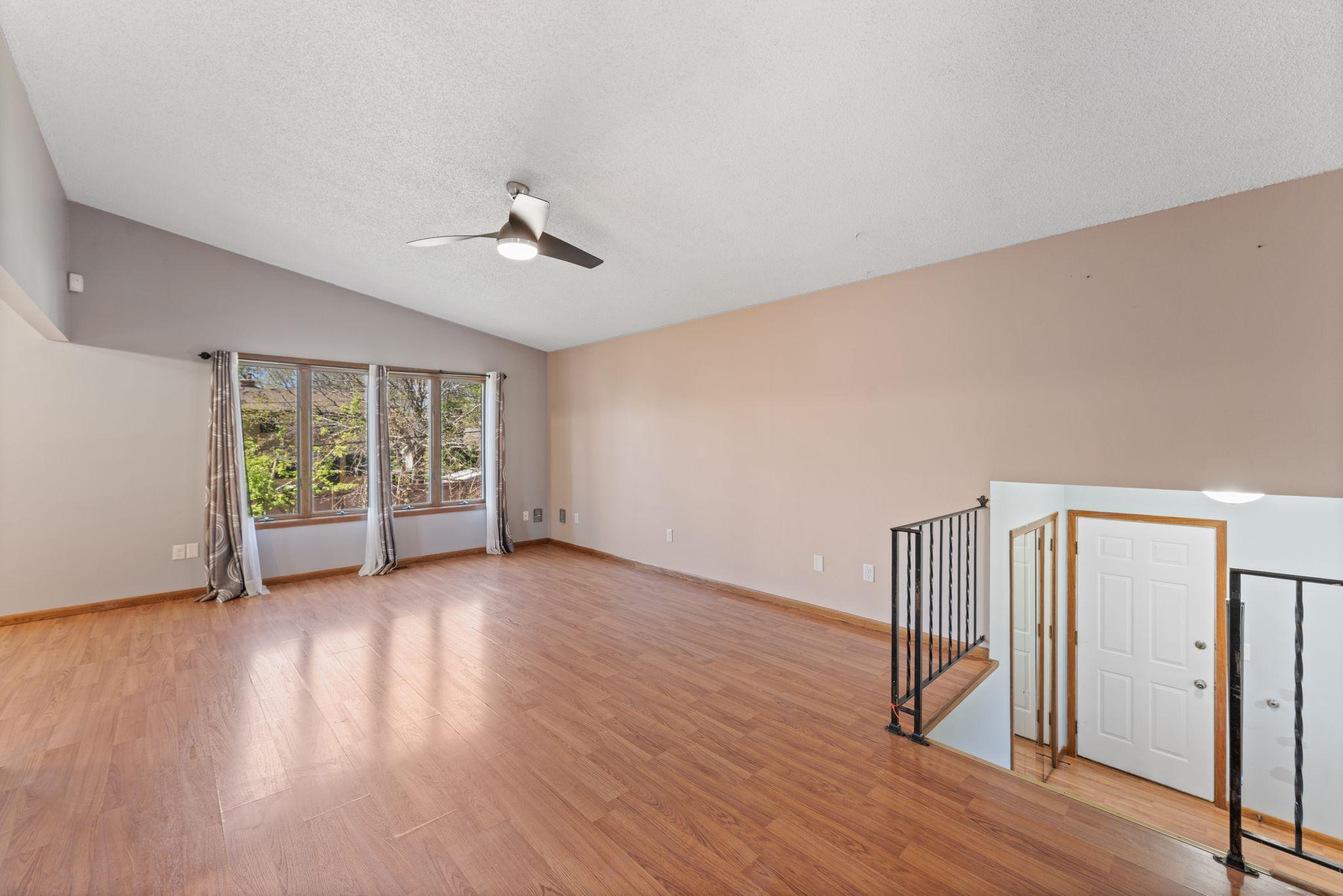 1889 Hamline Avenue North Falcon Heights, MN 55113 - Photo 8 of 34