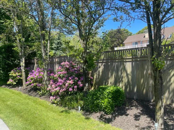 $30,000 | 310 East Montauk Highway, Hampton Bays, NY 11946