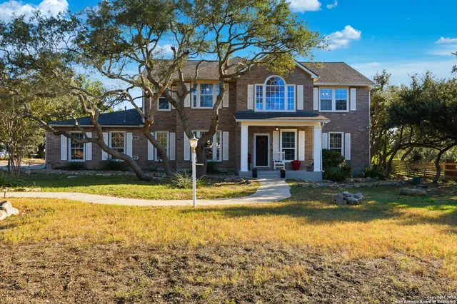 $780,000 | 260 Wentworth, Spring Branch, TX 78070