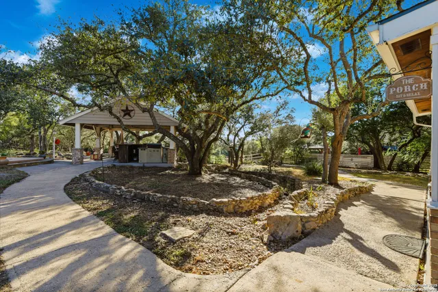 $780,000 | 260 Wentworth, Spring Branch, TX 78070