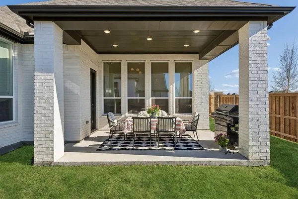 $750,000 | 841 Frst Crk Drive, Rockwall, TX 75087