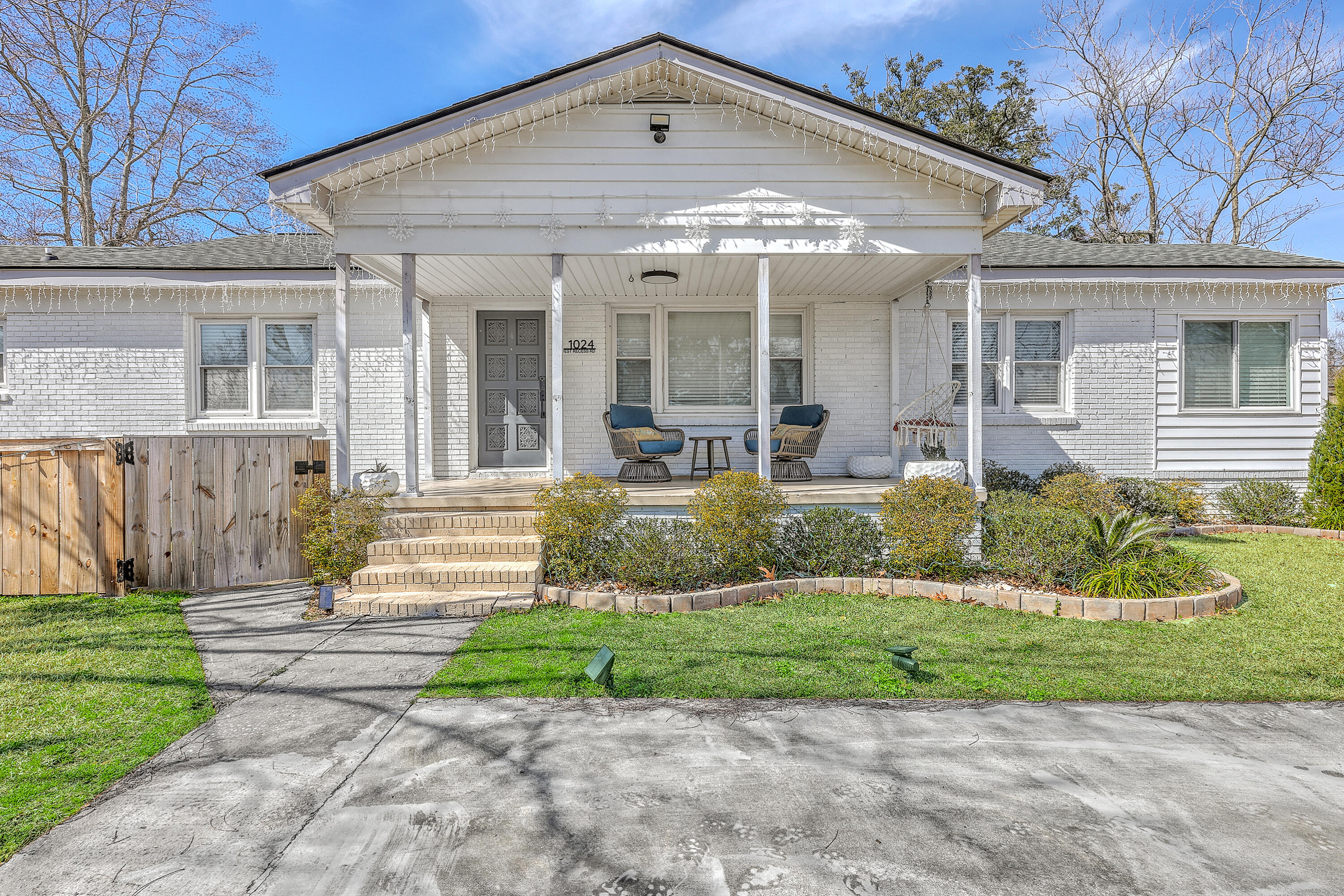 1024 West Recess Road Hanahan, SC 29410 - Photo 4 of 32 ZYN_6981_2_3_4_5_6_7