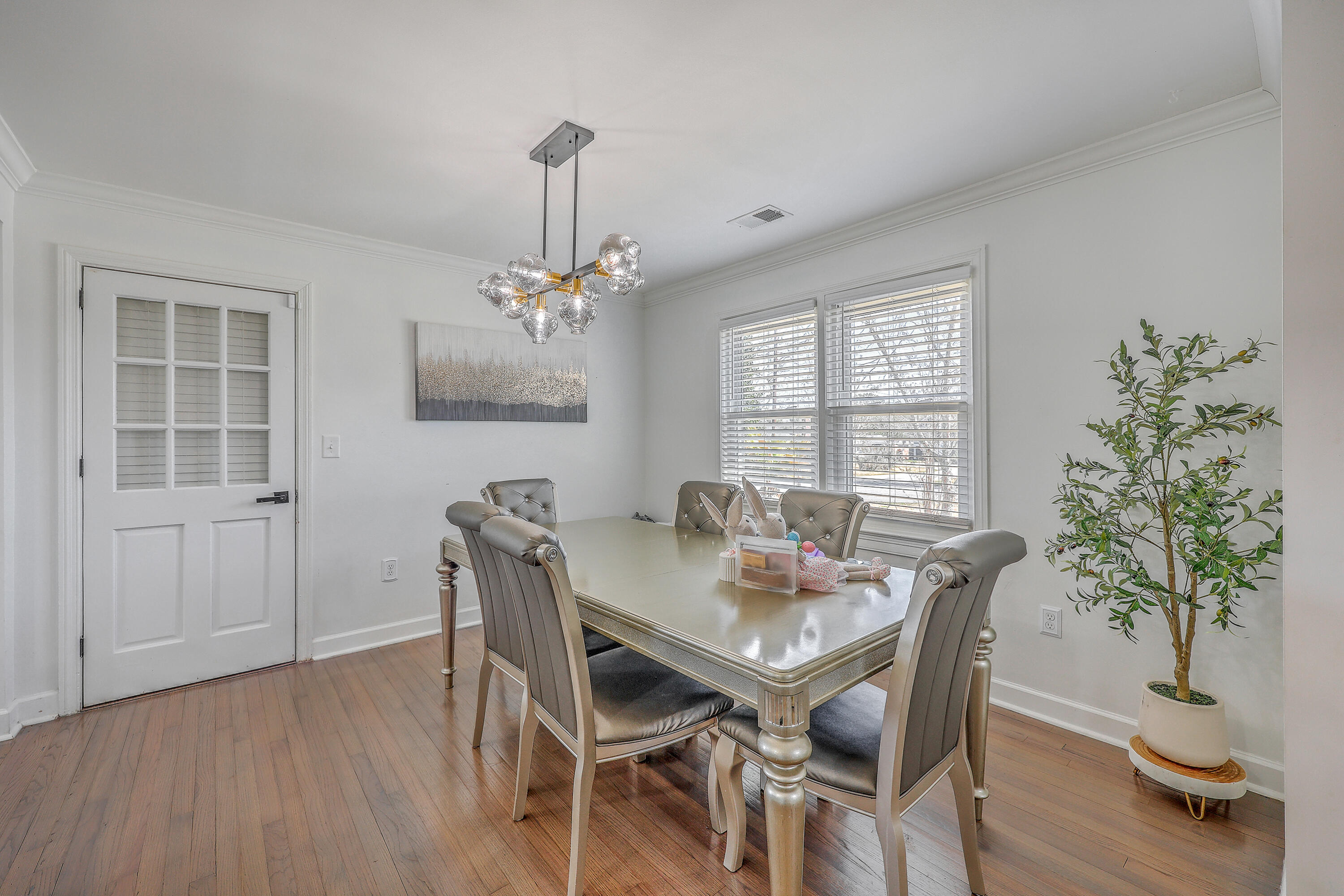 1024 West Recess Road Hanahan, SC 29410 - Photo 9 of 32 ZYN_7016_17_18_19_20_21_22