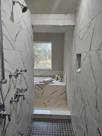 $761,380 | 10678 Valley View Drive, Saline, MI 48176