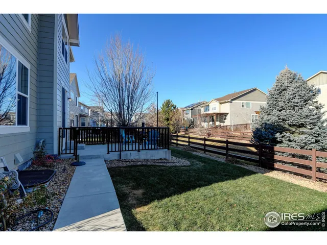 a view of a yard in front of house